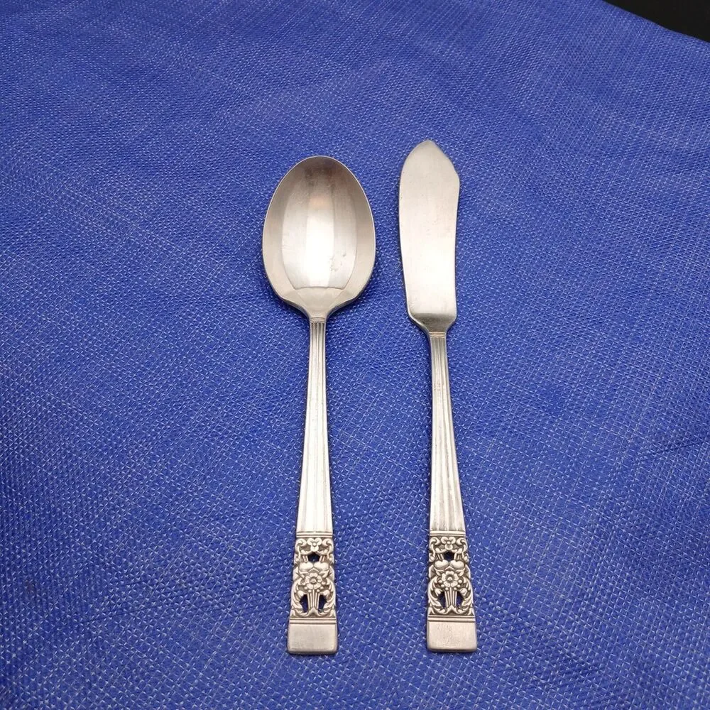 Oneida Community Coronation 1936 Set Sugar Spoon & Butter Knife Silverplate